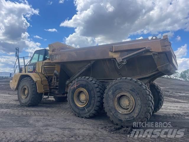 CAT 740 Artikulētie pašizgāzēji