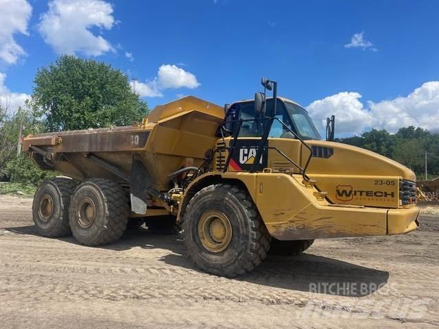CAT 740 Artikulētie pašizgāzēji