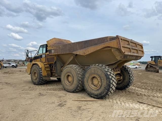 CAT 740 Artikulētie pašizgāzēji