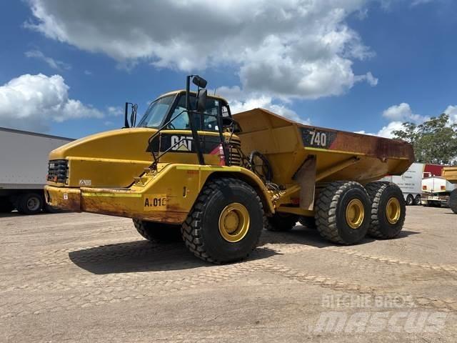 CAT 740 Artikulētie pašizgāzēji