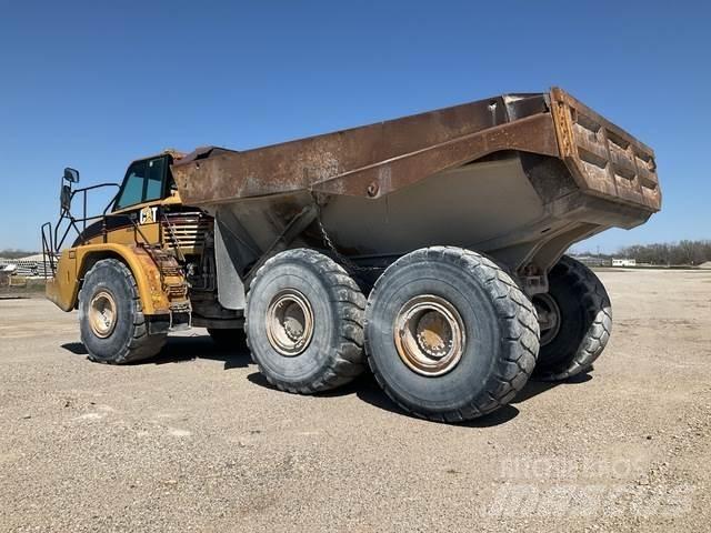 CAT 740 Artikulētie pašizgāzēji