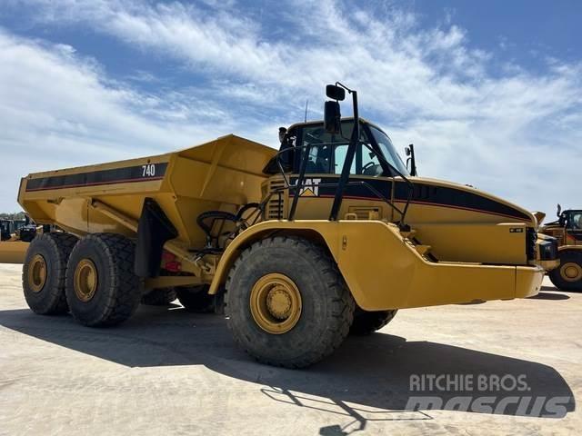 CAT 740 Artikulētie pašizgāzēji