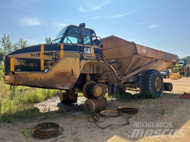 CAT 740 Artikulētie pašizgāzēji