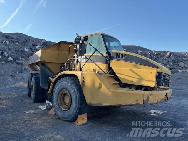 CAT 740 Artikulētie pašizgāzēji