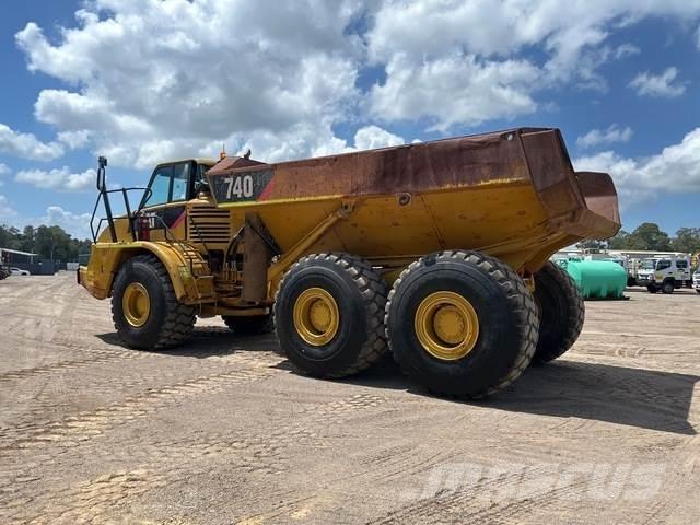 CAT 740 Artikulētie pašizgāzēji