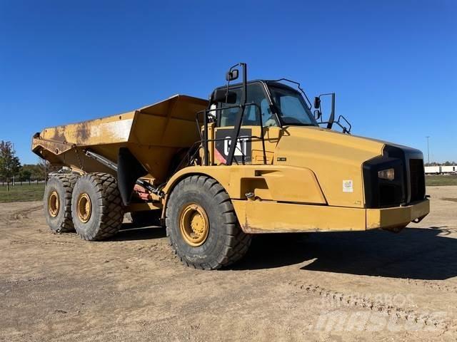 CAT 740B Artikulētie pašizgāzēji