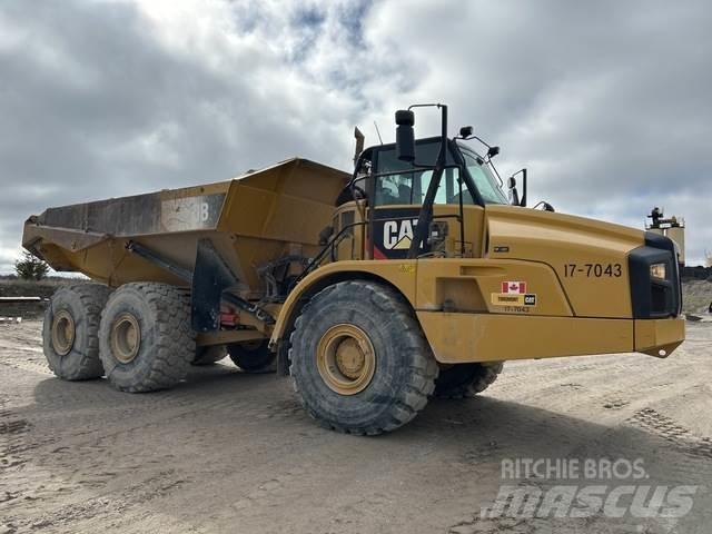 CAT 740B Artikulētie pašizgāzēji