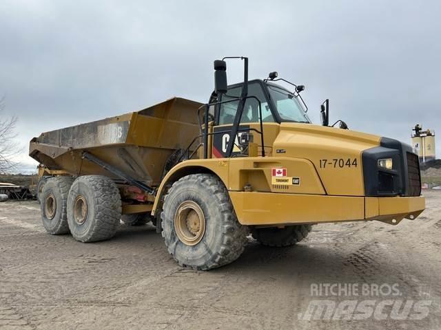 CAT 740B Artikulētie pašizgāzēji