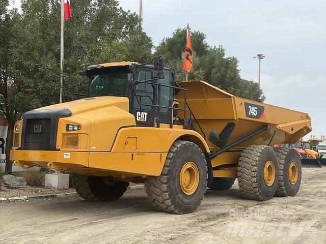 CAT 745 Artikulētie pašizgāzēji