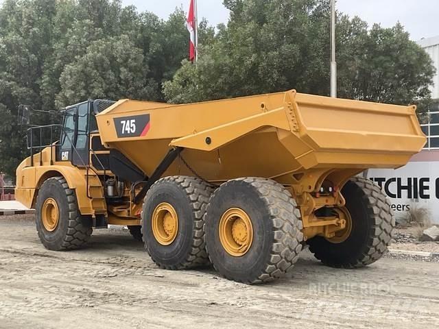 CAT 745 Artikulētie pašizgāzēji