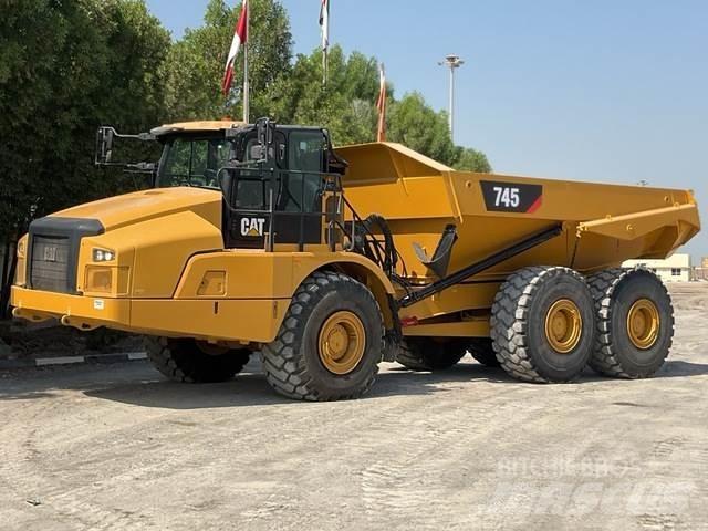 CAT 745 Artikulētie pašizgāzēji