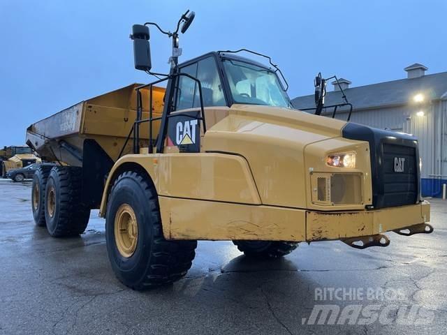 CAT 745C Artikulētie pašizgāzēji