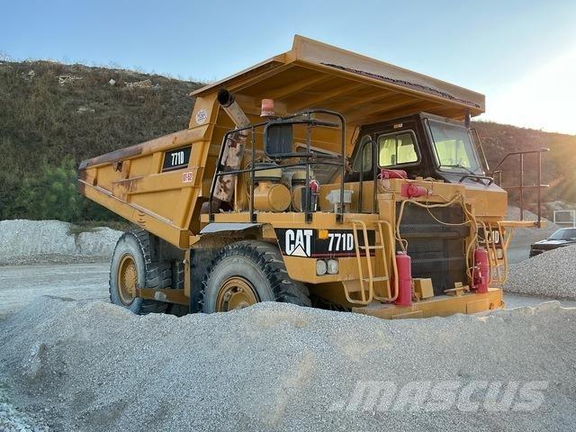 CAT 771D Artikulētie pašizgāzēji