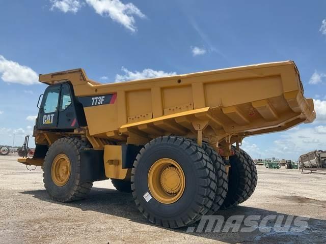 CAT 773F Artikulētie pašizgāzēji