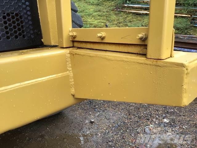 CAT 775D Artikulētie pašizgāzēji