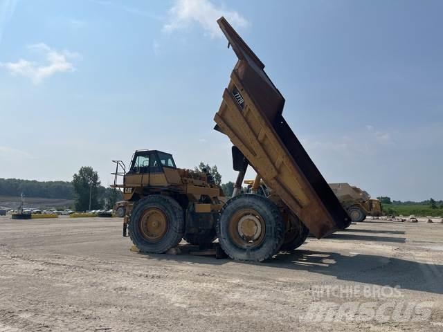 CAT 777D Artikulētie pašizgāzēji