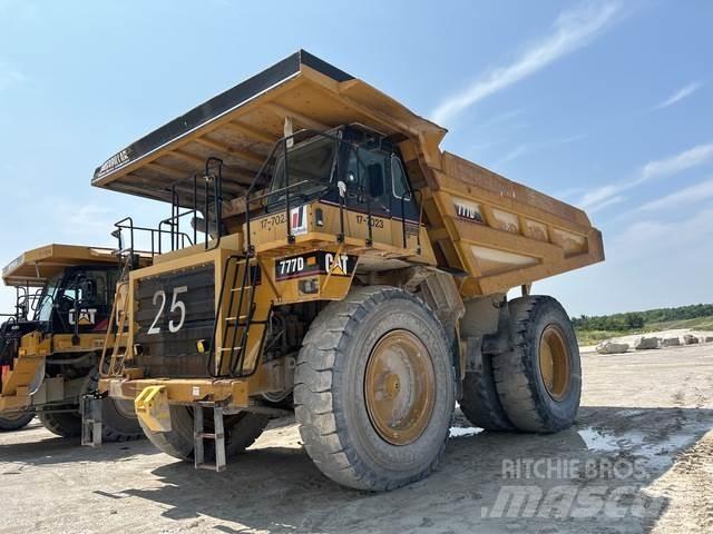 CAT 777D Artikulētie pašizgāzēji