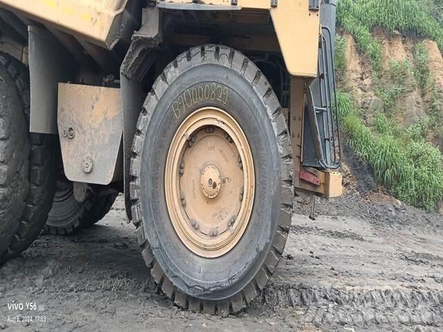 CAT 777E Artikulētie pašizgāzēji