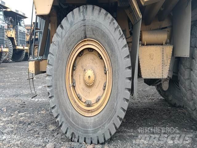 CAT 777E Artikulētie pašizgāzēji