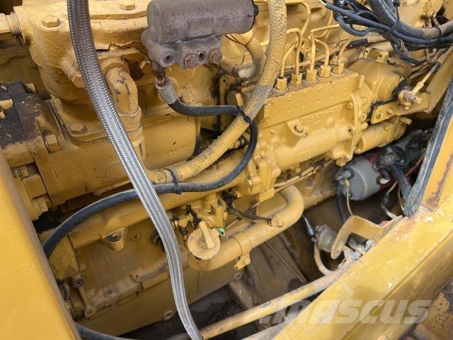 CAT 825C Augsnes blīvētāji