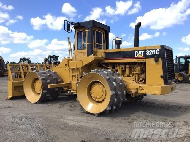 CAT 826C Augsnes blīvētāji
