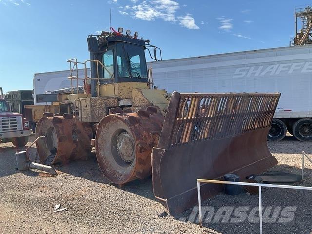 CAT 826C Augsnes blīvētāji