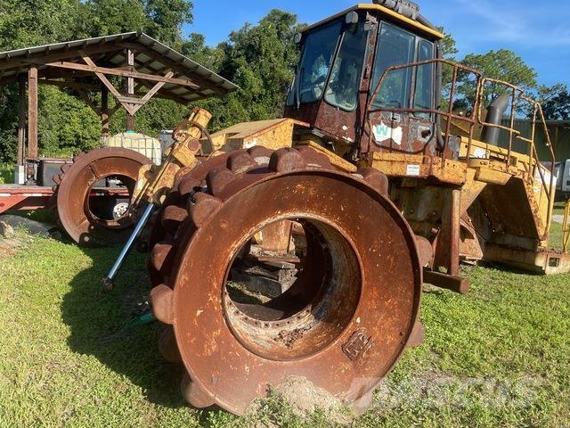 CAT 826G Augsnes blīvētāji