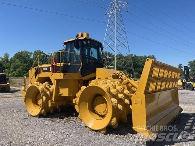 CAT 826H Augsnes blīvētāji