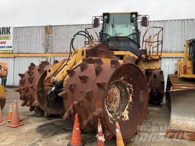 CAT 836G Augsnes blīvētāji
