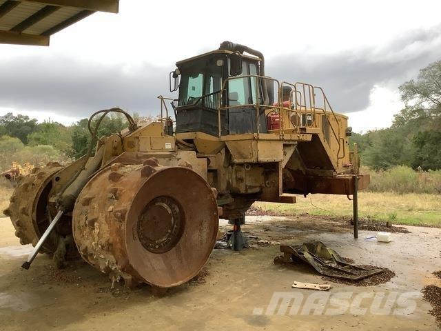 CAT 836H Augsnes blīvētāji