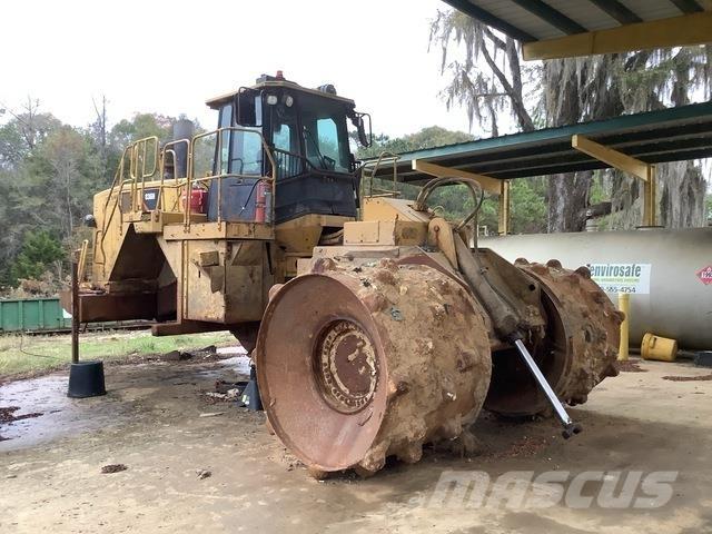 CAT 836H Augsnes blīvētāji