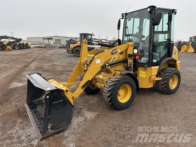 CAT 903D Iekrāvēji uz riteņiem