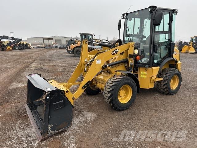 CAT 903D Iekrāvēji uz riteņiem