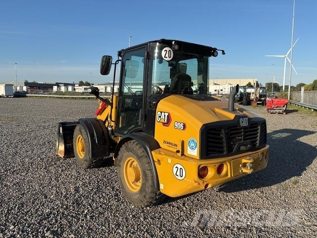 CAT 906 Iekrāvēji uz riteņiem