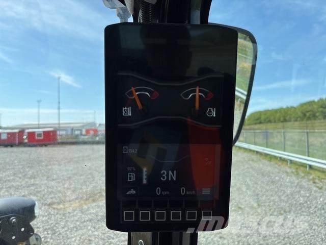 CAT 906 Iekrāvēji uz riteņiem