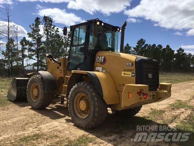 CAT 920 Iekrāvēji uz riteņiem