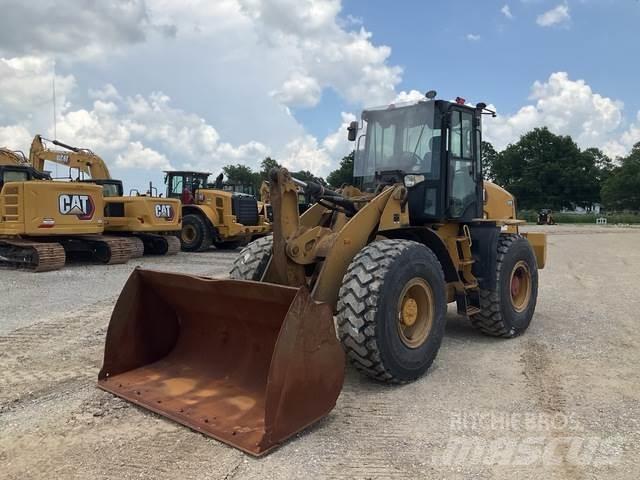 CAT 920 Iekrāvēji uz riteņiem