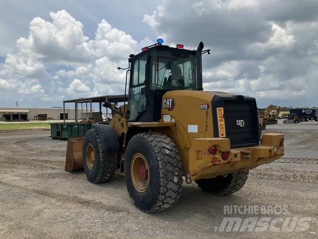 CAT 920 Iekrāvēji uz riteņiem