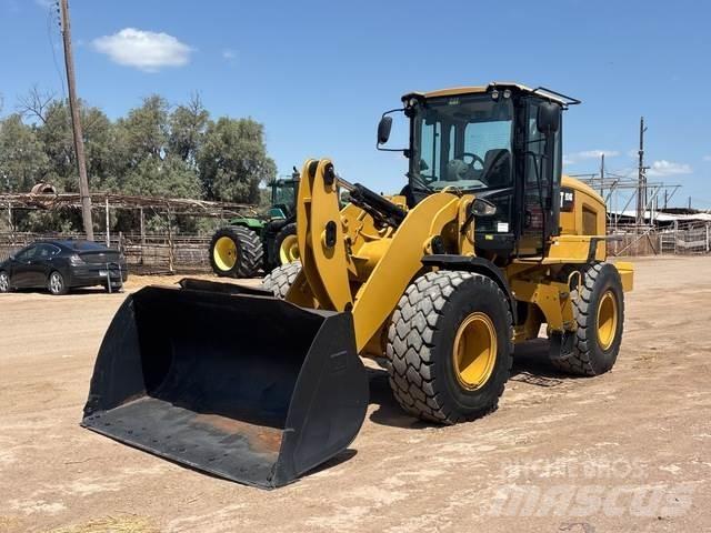 CAT 924K Iekrāvēji uz riteņiem