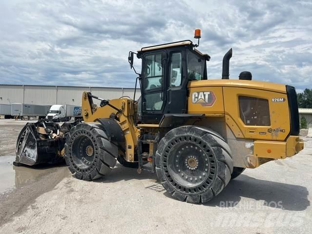 CAT 926 Iekrāvēji uz riteņiem