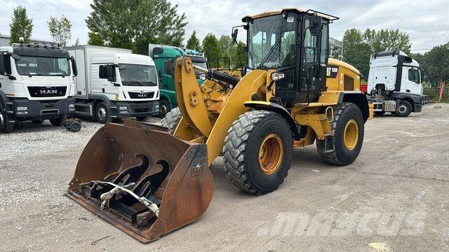 CAT 926M Iekrāvēji uz riteņiem