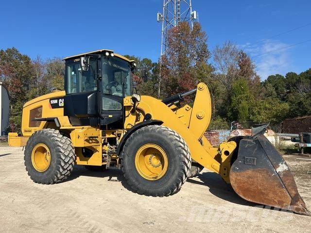 CAT 926M Iekrāvēji uz riteņiem