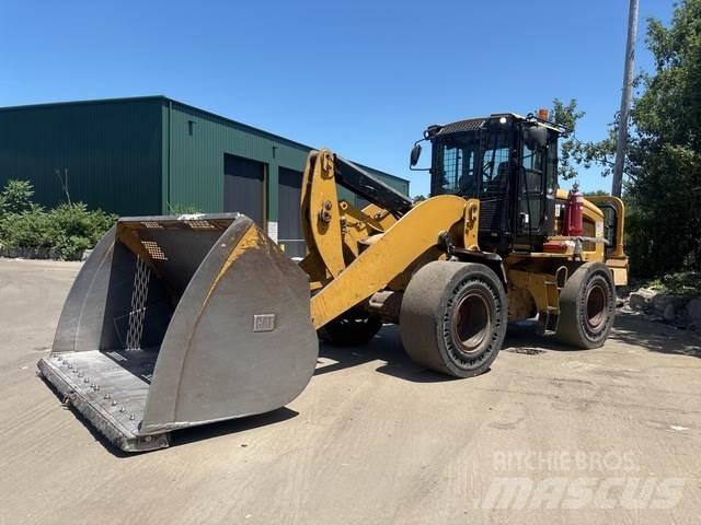 CAT 930K Iekrāvēji uz riteņiem