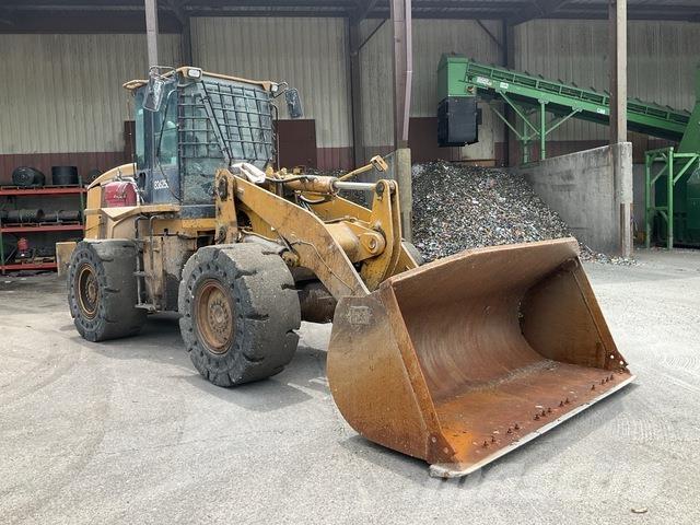 CAT 938H Iekrāvēji uz riteņiem