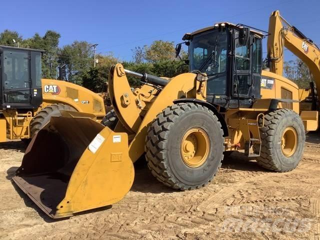 CAT 938M Iekrāvēji uz riteņiem
