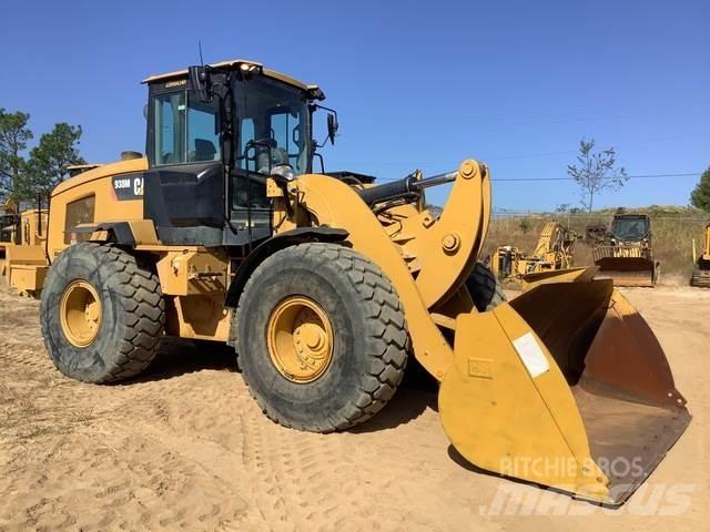 CAT 938M Iekrāvēji uz riteņiem