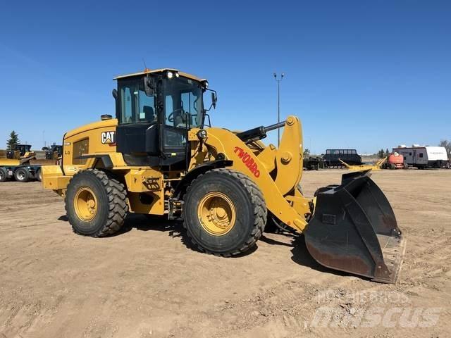 CAT 938M Iekrāvēji uz riteņiem