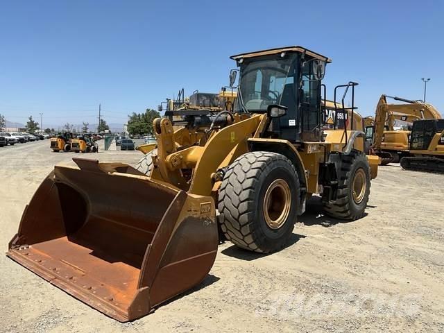 CAT 950 Iekrāvēji uz riteņiem