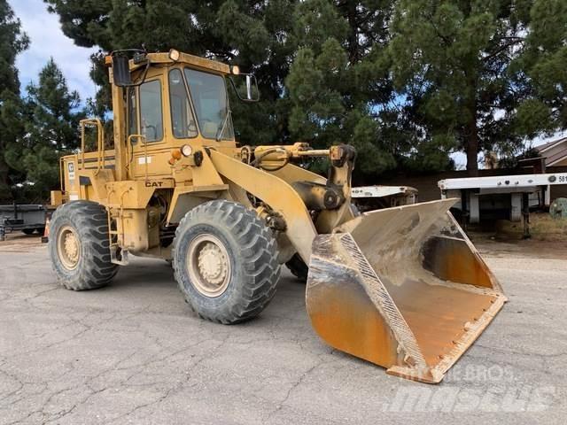 CAT 950B Iekrāvēji uz riteņiem