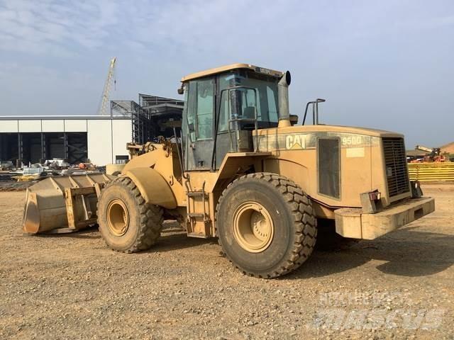 CAT 950G Iekrāvēji uz riteņiem